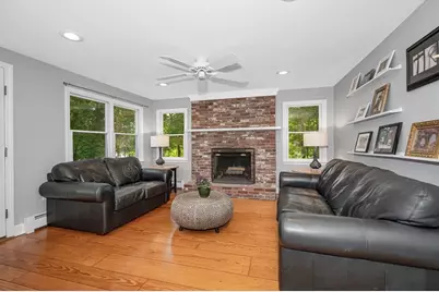 84 Robin Hill Rd, Chelmsford, MA 01824 - Photo 11