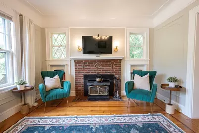 25 Milford St, Medway, MA 02053 - Photo 9