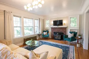 25 Milford St, Medway, MA 02053 - Photo 9