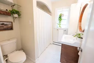 25 Milford St, Medway, MA 02053 - Photo 15