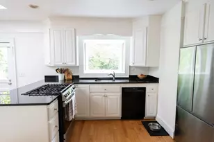 25 Milford St, Medway, MA 02053 - Photo 3
