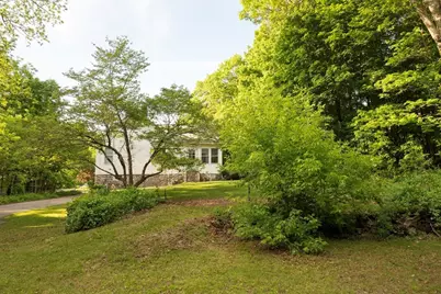 25 Milford St, Medway, MA 02053 - Photo 27