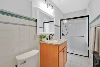 288 Saint James Ave, Springfield, MA 01109 - Photo 23