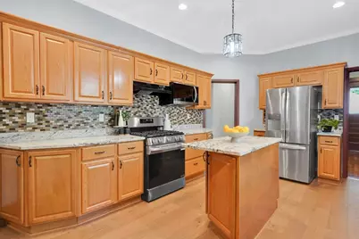 288 Saint James Ave, Springfield, MA 01109 - Photo 13