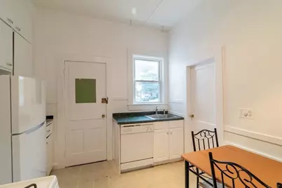 2 Sherman St #2, Cambridge, MA 02138 - Photo 5