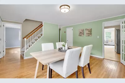 7 Oakridge Ave, Natick, MA 01760 - Photo 9