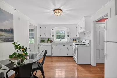 9 Stratford Rd, Andover, MA 01810 - Photo 7