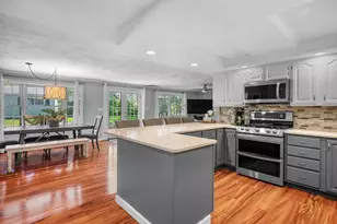 15 Hartshorne Rd, Wakefield, MA 01880 - Photo 9