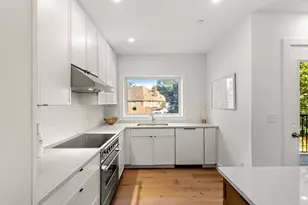 14 Elm St, Newton, MA 02465 - Photo 7