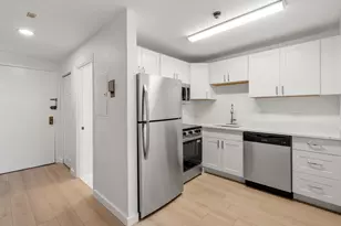 160 Commonwealth, Boston, MA 02116 - Photo 3