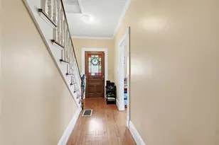 14 Seagrave St, Uxbridge, MA 01569 - Photo 11