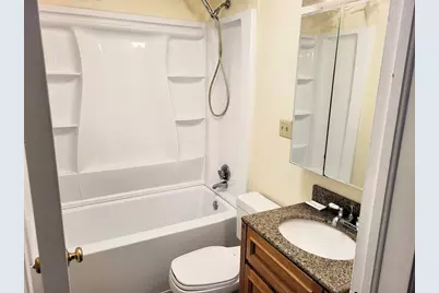 15 Warren St, Southbridge, MA 01550 - Photo 11