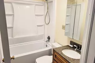 15 Warren St, Southbridge, MA 01550 - Photo 11