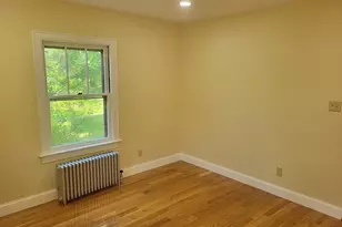 15 Warren St, Southbridge, MA 01550 - Photo 9