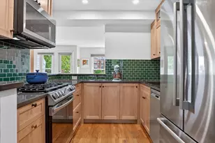 25 Medway St, Boston, MA 02124 - Photo 7