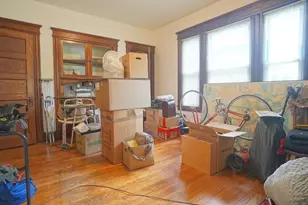 8 Vermont St, Springfield, MA 01108 - Photo 9