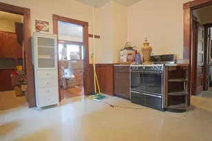 8 Vermont St, Springfield, MA 01108 - Photo 11