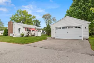 18 Knowlton St, Hamilton, MA 01982 - Photo 3