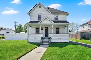 7 Maple St, Ludlow, MA 01056 - Photo 1