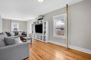 7 Maple St, Ludlow, MA 01056 - Photo 7