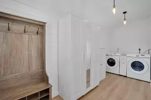7 Maple St, Ludlow, MA 01056 - Photo 17