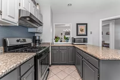 113 Oakdale Ave, Dedham, MA 02026 - Photo 13