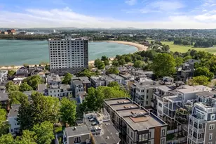 554 E 4th St, Boston, MA 02127 - Photo 27