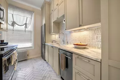 554 E 4th St #1B, Boston, MA 02127 - Photo 13
