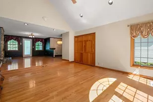 2035 Parker St, Springfield, MA 01128 - Photo 7