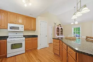 8 Maple St, Southborough, MA 01745 - Photo 11