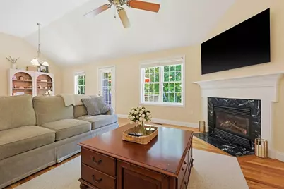 8 Maple Street, Southborough, MA 01745 - Photo 21