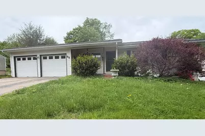 52 Locust Ave, Southbridge, MA 01550 - Photo 1