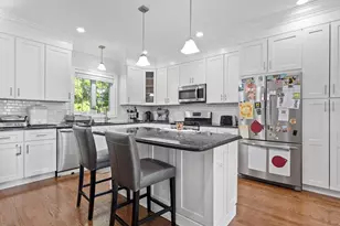 12 Cedar St, Waltham, MA 02453 - Photo 3