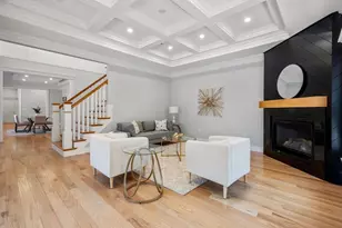 10 Hitching Post Ln, Weston, MA 02493 - Photo 5