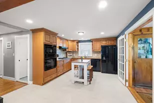 16 Geneva St, Salem, MA 01970 - Photo 11