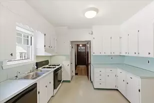2445 Centre St, Boston, MA 02132 - Photo 13