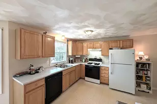 109 S Riverview St, Haverhill, MA 01835 - Photo 17