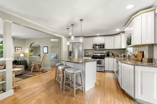 81 Lowell Blvd, Methuen, MA 01844 - Photo 9