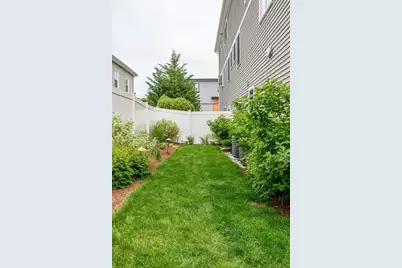 43 Hall St #1, Waltham, MA 02453 - Photo 29