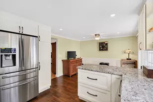 27 Jefferey Ln, Haverhill, MA 01832 - Photo 5