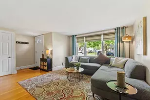 26 Woodlawn Ave, Chelmsford, MA 01824 - Photo 3