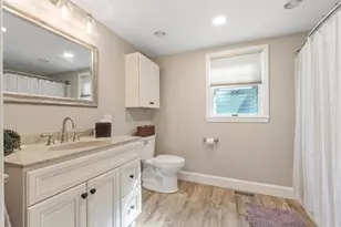 26 Woodlawn Ave, Chelmsford, MA 01824 - Photo 9