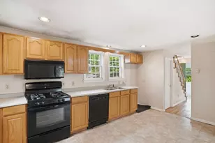 2 Tyng Rd, Tyngsborough, MA 01879 - Photo 13