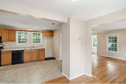 2 Tyng Rd, Tyngsborough, MA 01879 - Photo 15