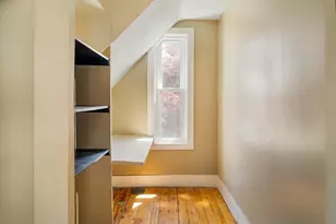 5 Essex St, Somerville, MA 02145 - Photo 13