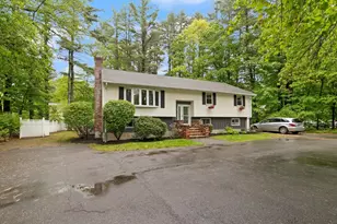 901 Haverhill St, Rowley, MA 01969 - Photo 3
