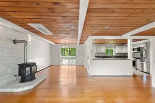 901 Haverhill St, Rowley, MA 01969 - Photo 11