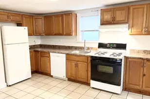 18 Wellman St, Beverly, MA 01915 - Photo 3