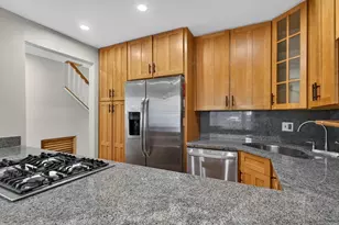 26 Breakwater Dr, Chelsea, MA 02150 - Photo 3