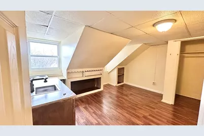 129 Cabot St #3, Lowell, MA 01854 - Photo 3